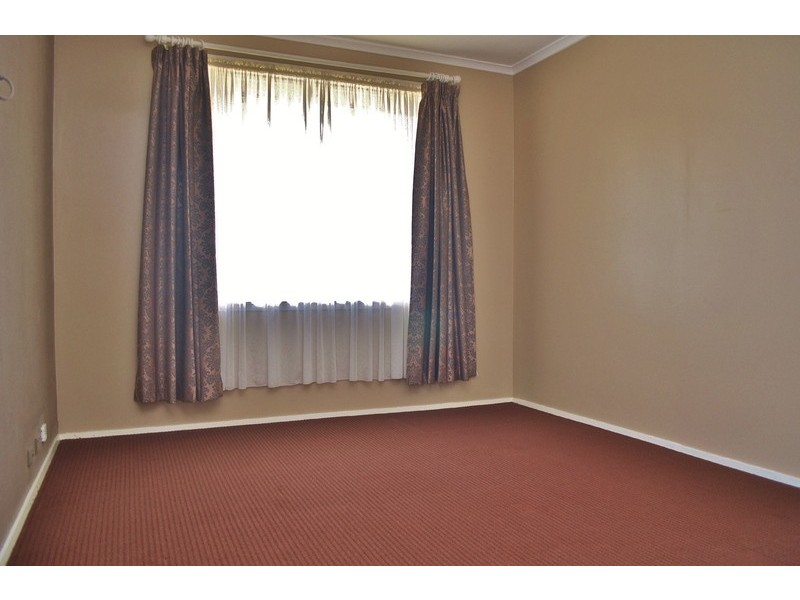 16 Staff Street, Moe VIC 3825