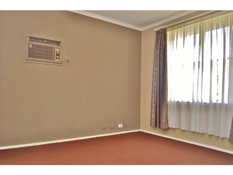 16 Staff Street, Moe VIC 3825