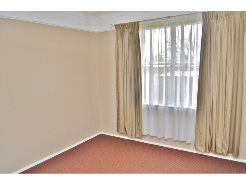 16 Staff Street, Moe VIC 3825