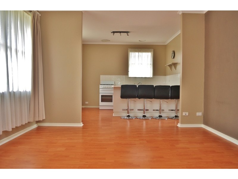 16 Staff Street, Moe VIC 3825