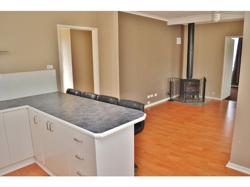 16 Staff Street, Moe VIC 3825