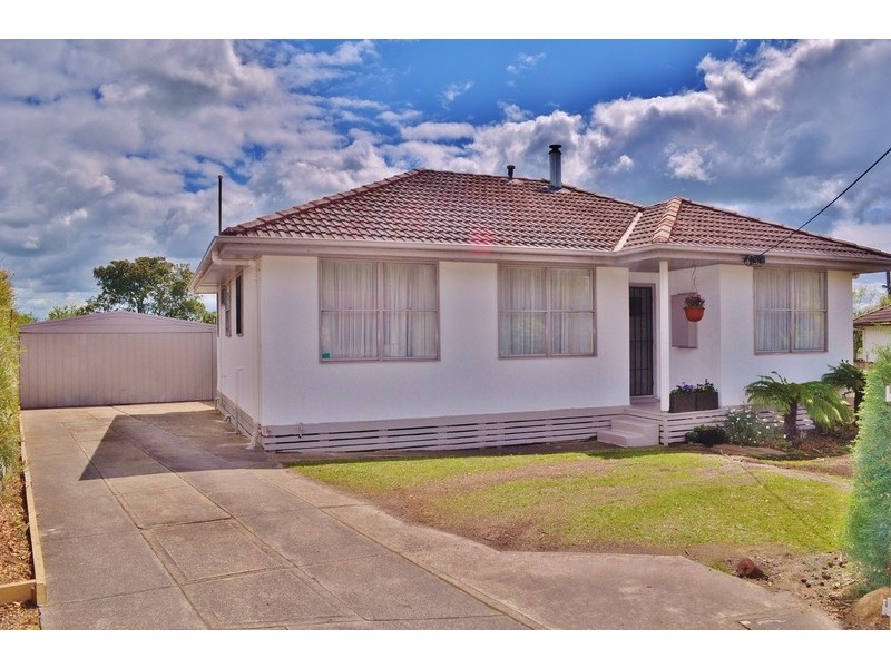 16 Staff Street, Moe VIC 3825