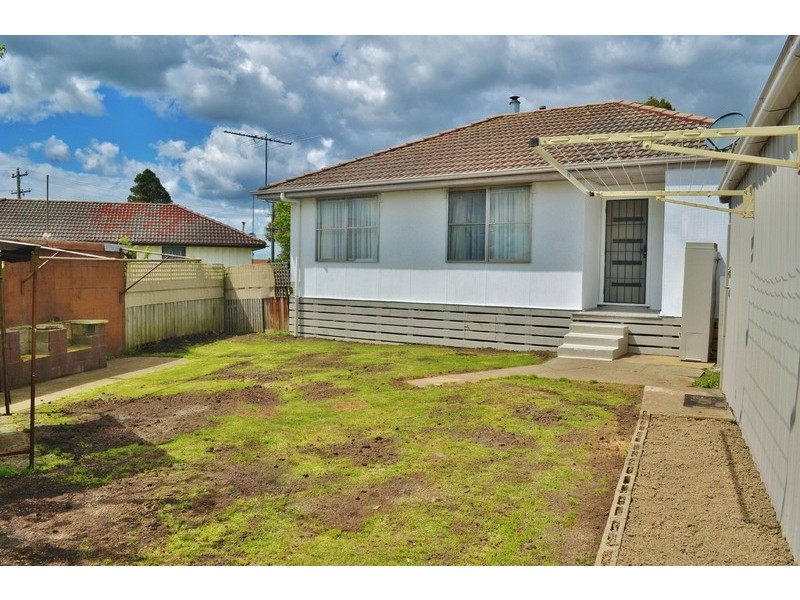 16 Staff Street, Moe VIC 3825