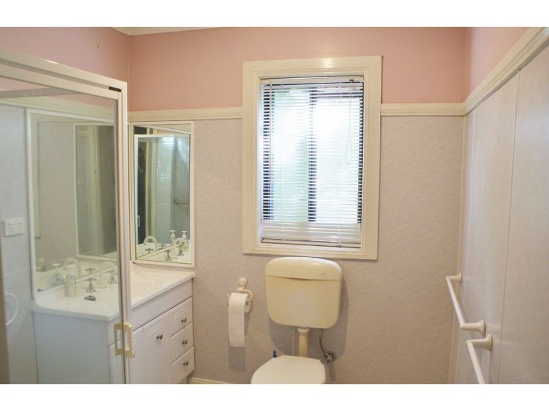 12 Hinkler Street, Moe VIC 3825