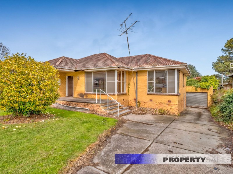 7 Law Street, Newborough VIC 3825