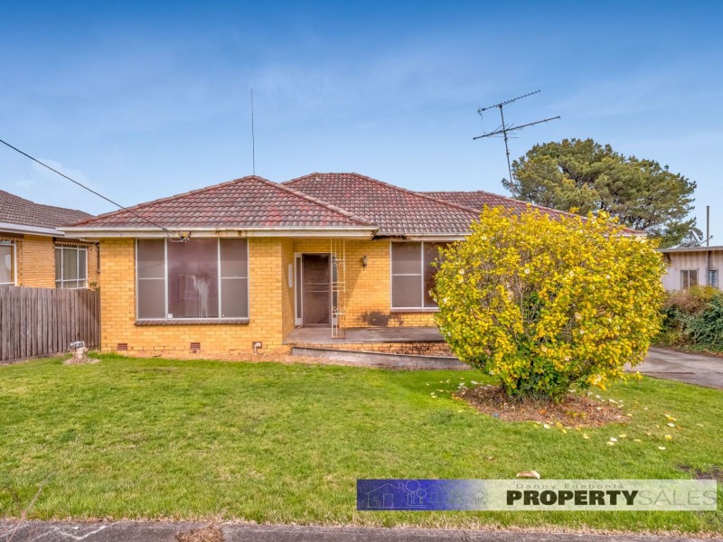 7 Law Street, Newborough VIC 3825