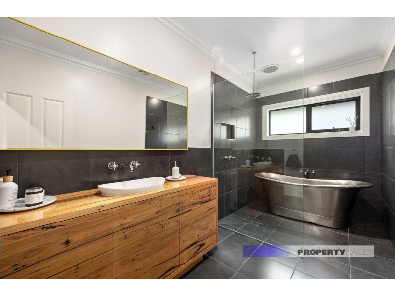 14 Rotheram Court, Trafalgar VIC 3824