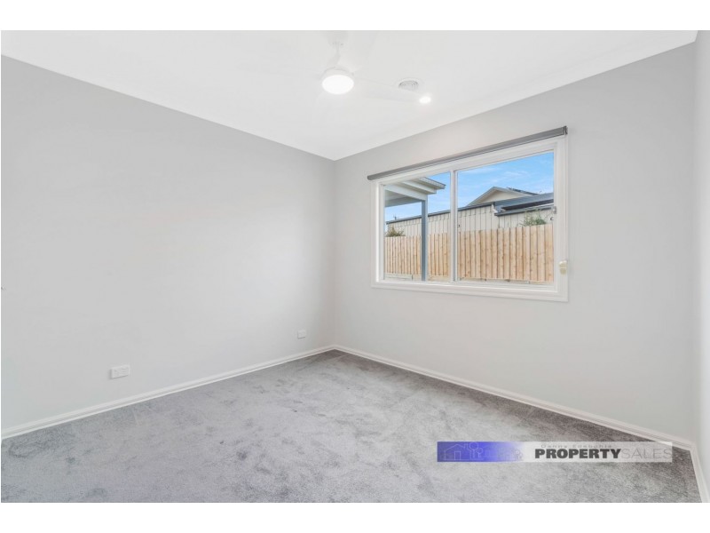 31 Shanahan Parade, Newborough VIC 3825