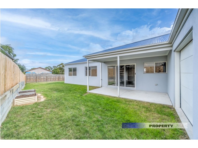 31 Shanahan Parade, Newborough VIC 3825