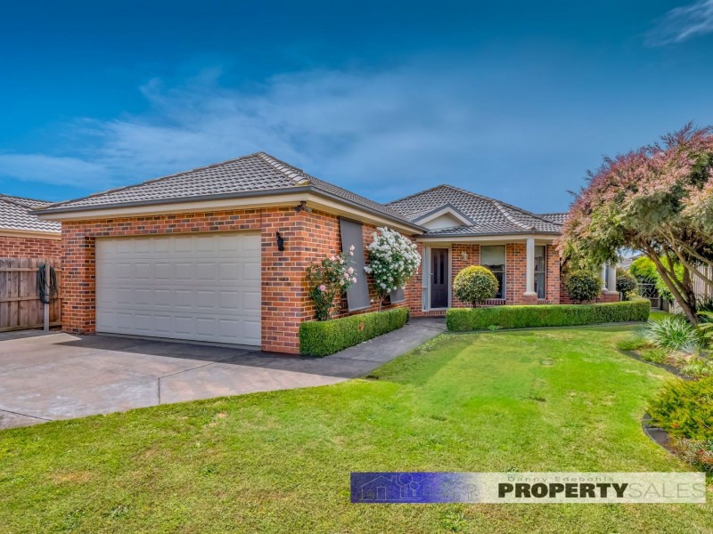 11 Vincent Boulevard, Trafalgar VIC 3824