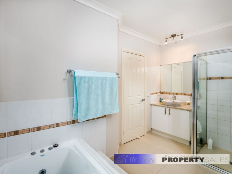 11 Vincent Boulevard, Trafalgar VIC 3824