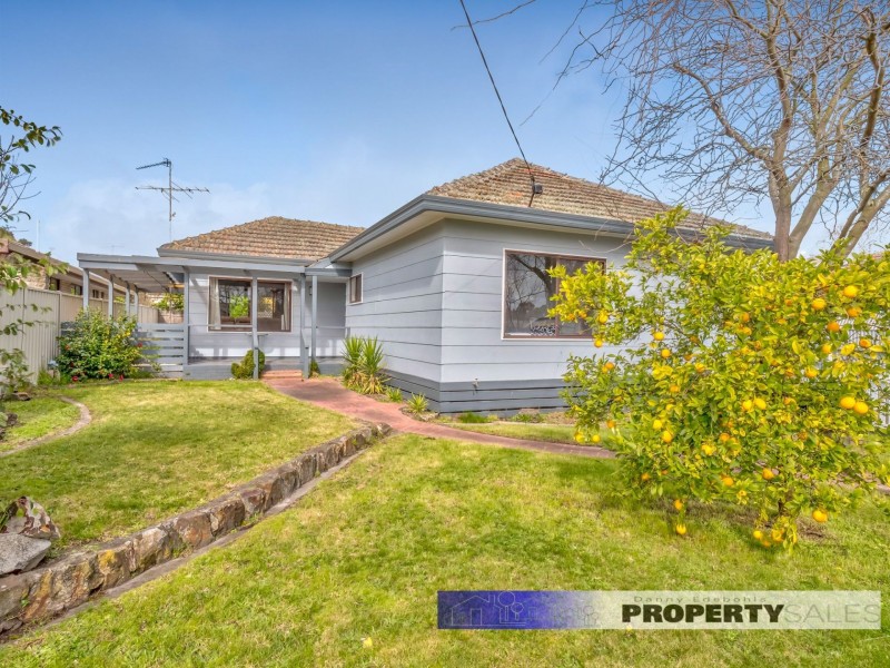21 Avon Court, Newborough VIC 3825
