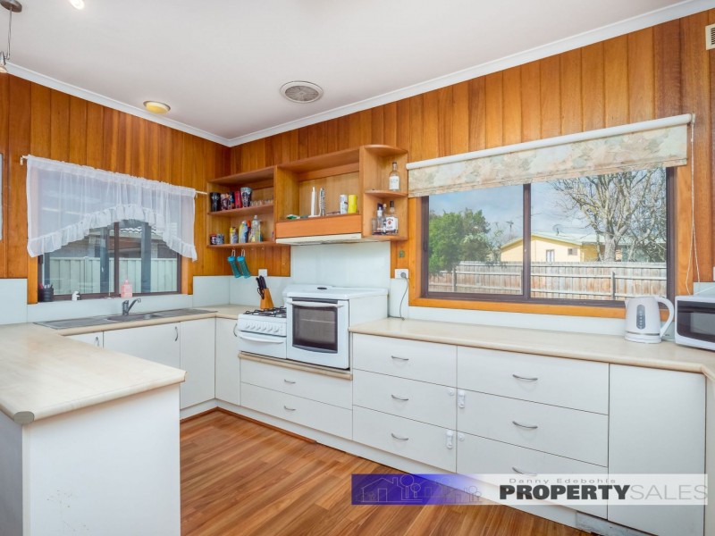 21 Avon Court, Newborough VIC 3825