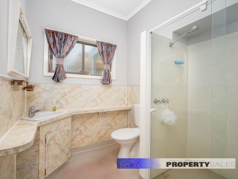 21 Avon Court, Newborough VIC 3825