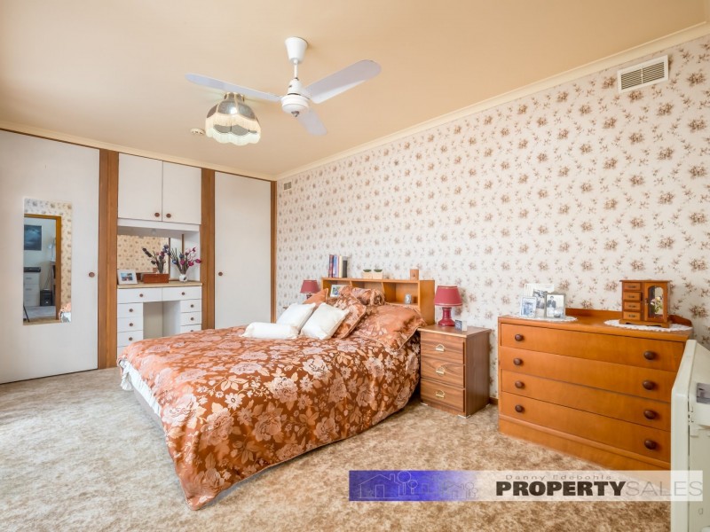 17 Mirboo Street, Newborough VIC 3825