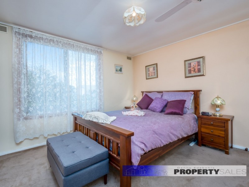 17 Mirboo Street, Newborough VIC 3825