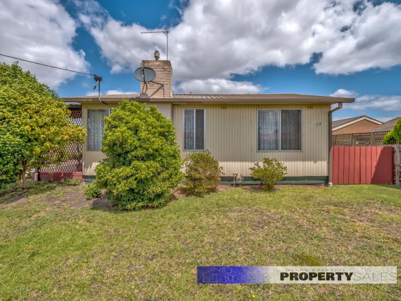 17 Mirboo Street, Newborough VIC 3825