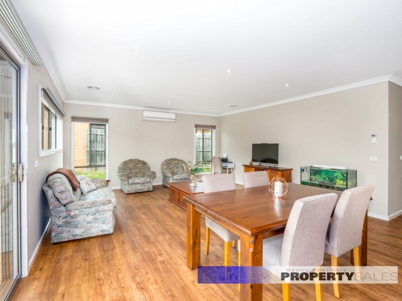 14 Sweetwater Place, Moe VIC 3825