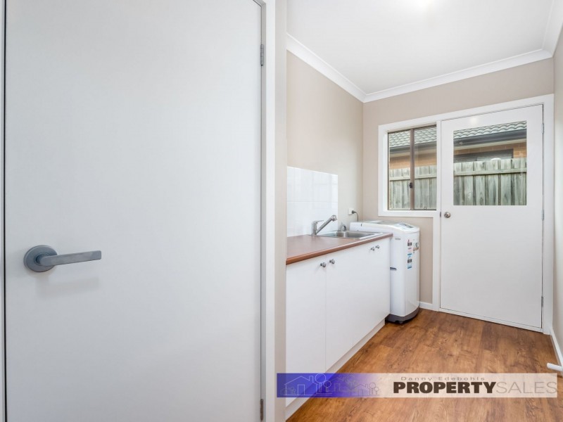 14 Sweetwater Place, Moe VIC 3825