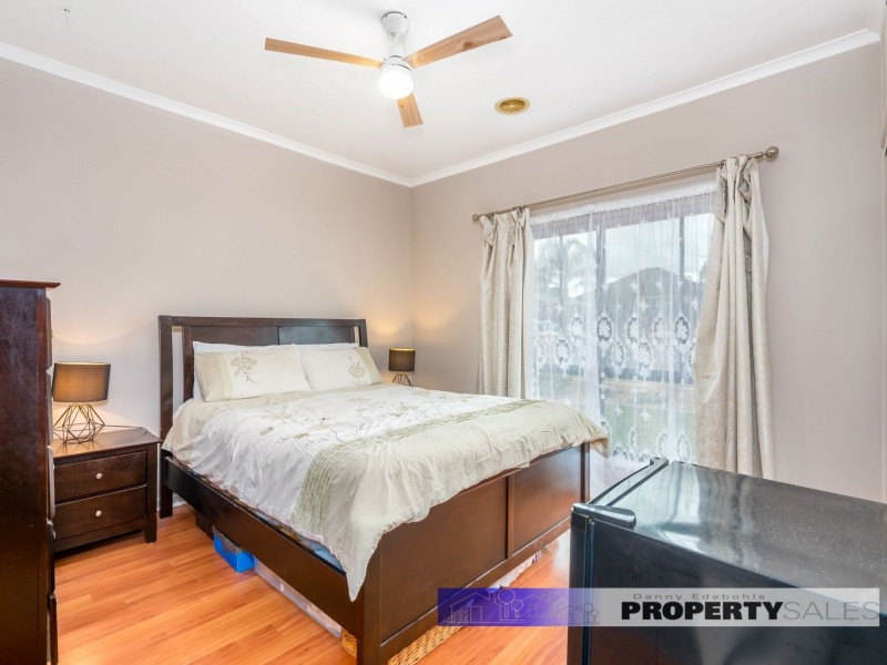 49 Chamberlain Road, Newborough VIC 3825