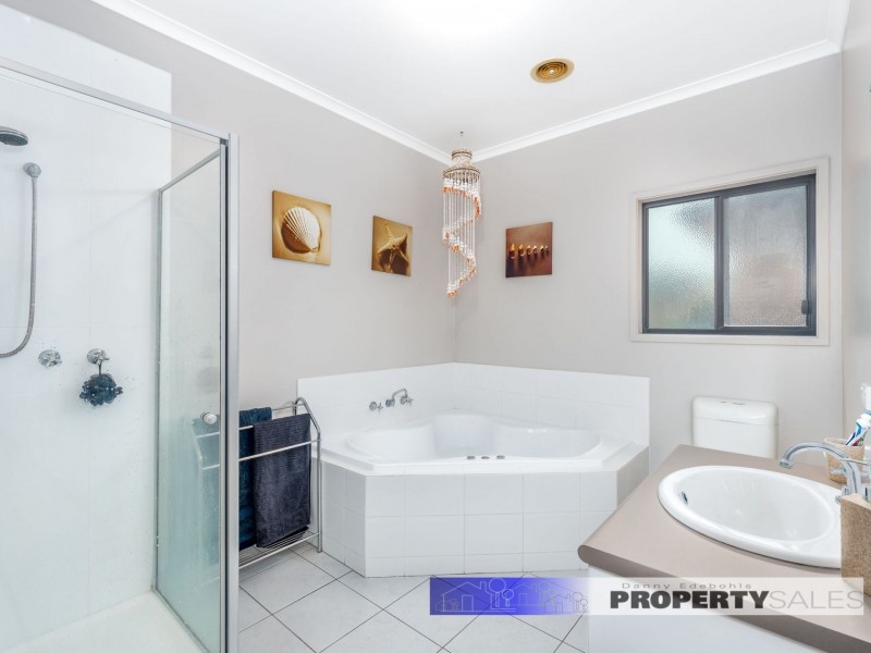 49 Chamberlain Road, Newborough VIC 3825