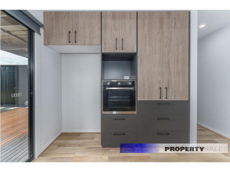 4 Wooreen Street, Newborough VIC 3825