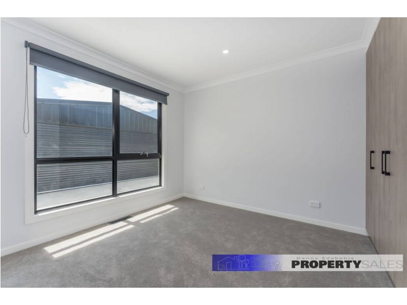 4 Wooreen Street, Newborough VIC 3825