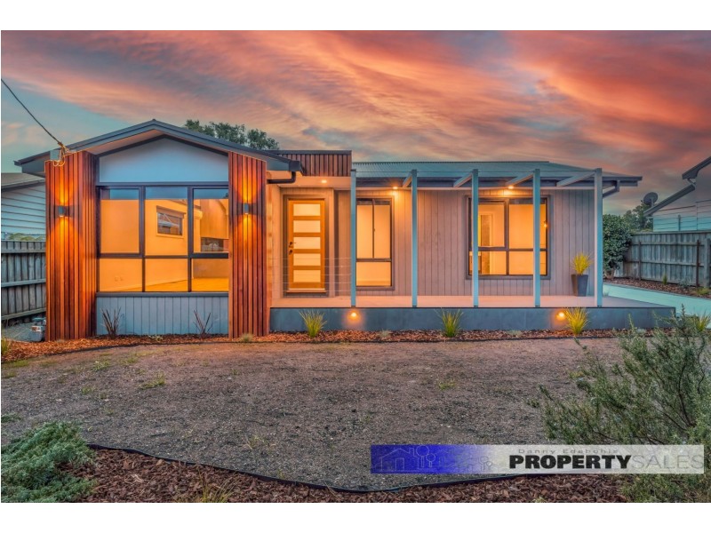 4 Wooreen Street, Newborough VIC 3825