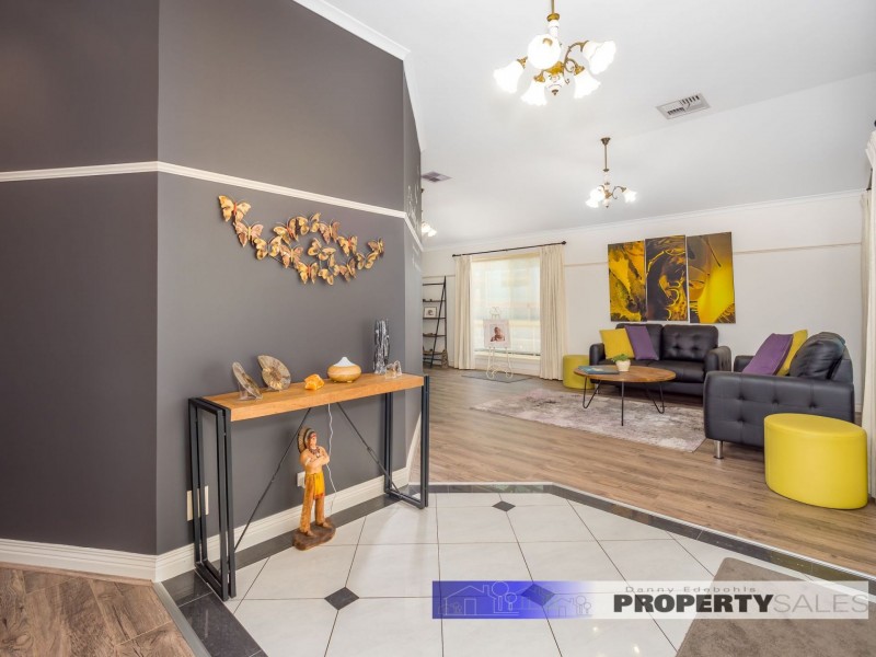 9 Sherwood Court, Newborough VIC 3825