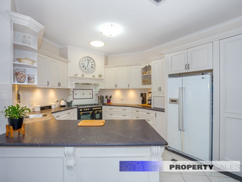 9 Sherwood Court, Newborough VIC 3825