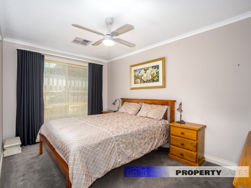 9 Sherwood Court, Newborough VIC 3825
