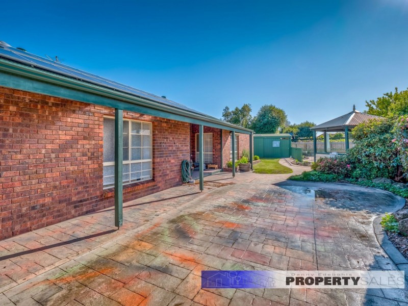 9 Sherwood Court, Newborough VIC 3825