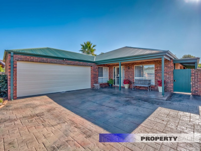 9 Sherwood Court, Newborough VIC 3825
