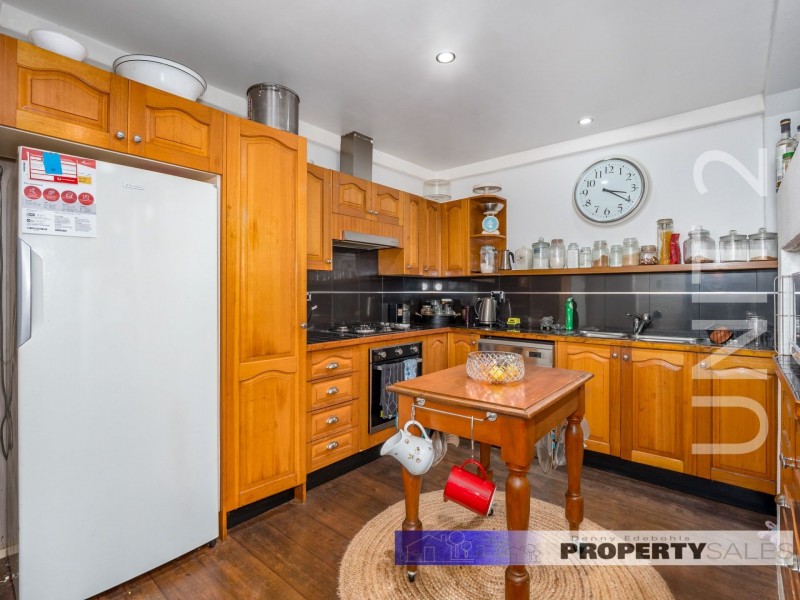 1 & 2/4 Gladstone Street, Moe VIC 3825