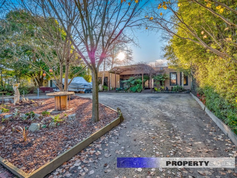 1 & 2/4 Gladstone Street, Moe VIC 3825