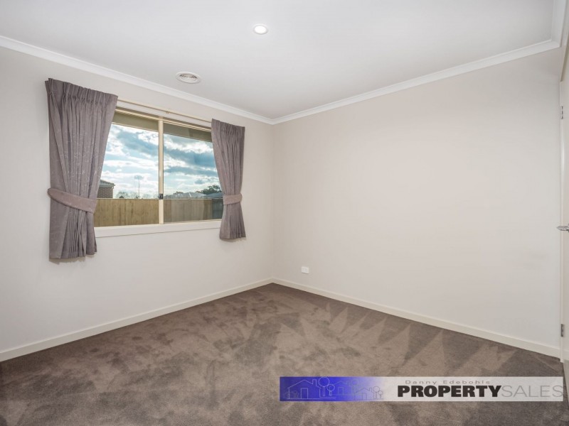13 Leadbeater Mews, Newborough VIC 3825