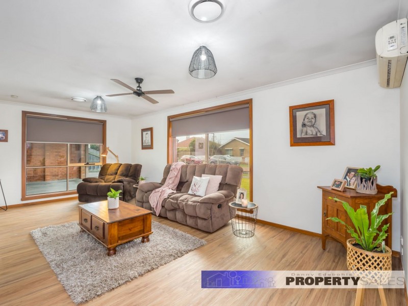 7 Barton Street, Newborough VIC 3825