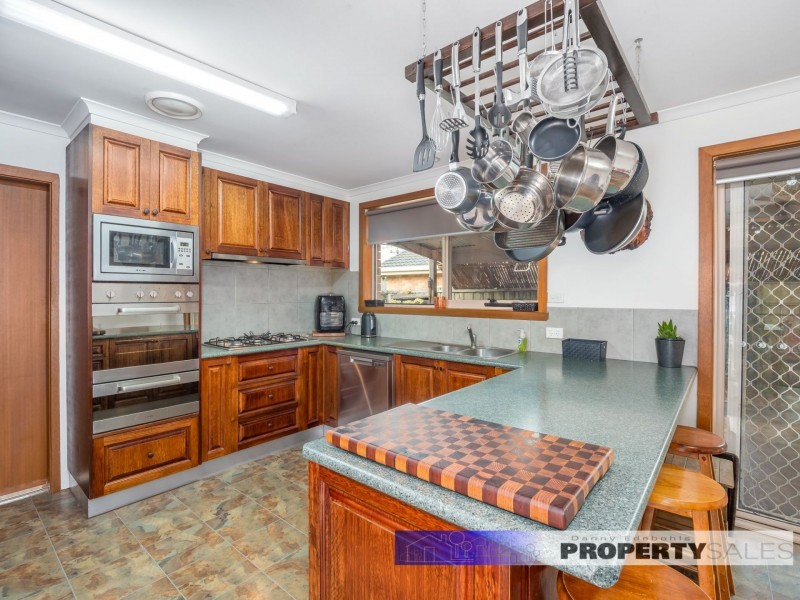 7 Barton Street, Newborough VIC 3825