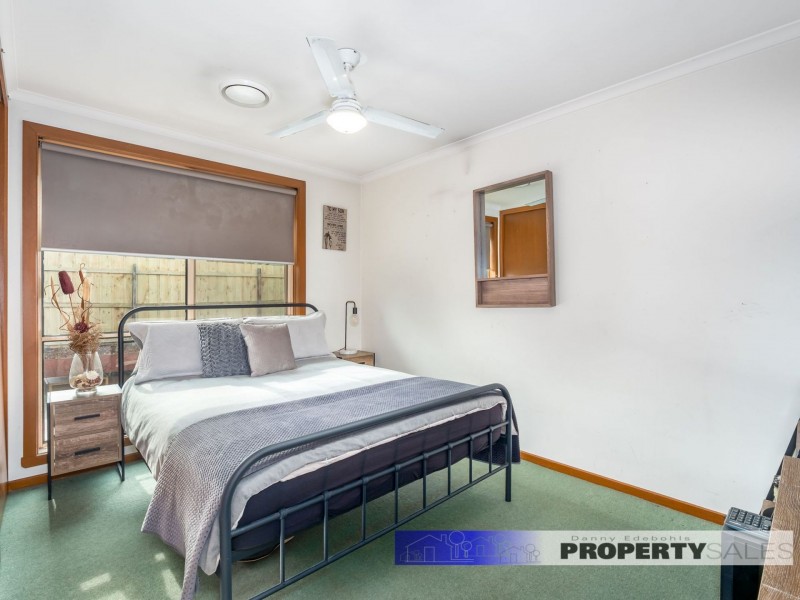 7 Barton Street, Newborough VIC 3825