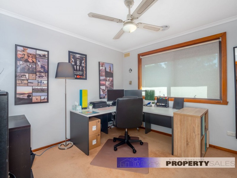 8 Tresswell Avenue, Newborough VIC 3825