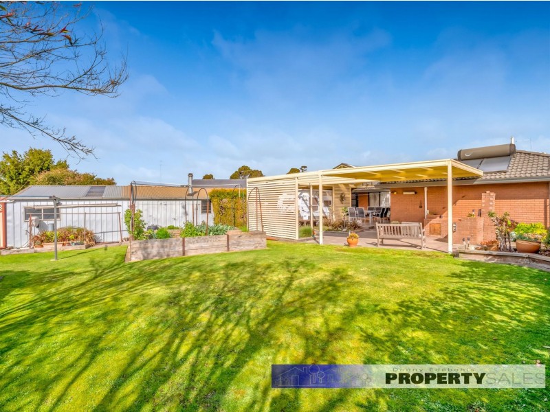 8 Tresswell Avenue, Newborough VIC 3825