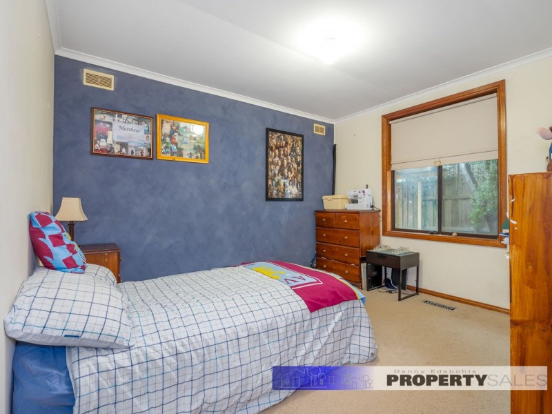 14 Dudley Court, Newborough VIC 3825
