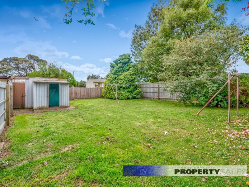 17 Boolarra Avenue, Newborough VIC 3825