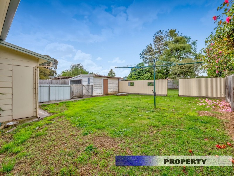 17 Boolarra Avenue, Newborough VIC 3825