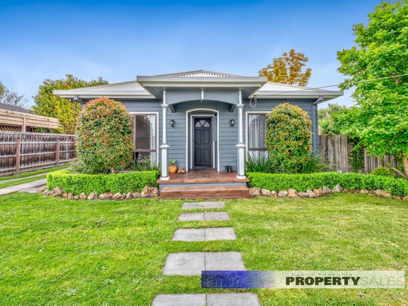 12 Bruce Street, Moe VIC 3825