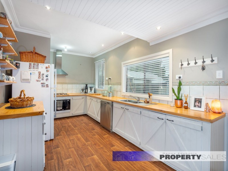 12 Bruce Street, Moe VIC 3825