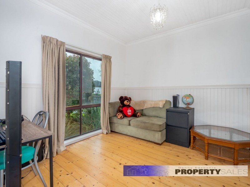 12 Bruce Street, Moe VIC 3825