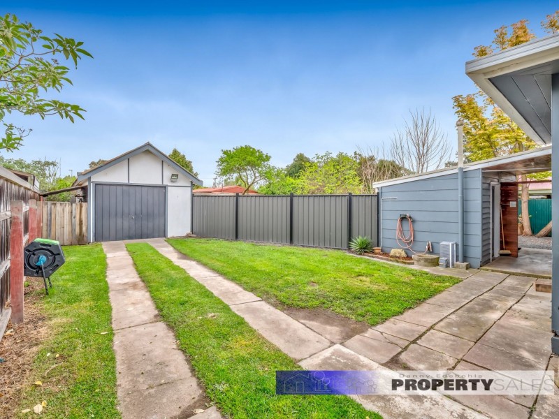 12 Bruce Street, Moe VIC 3825