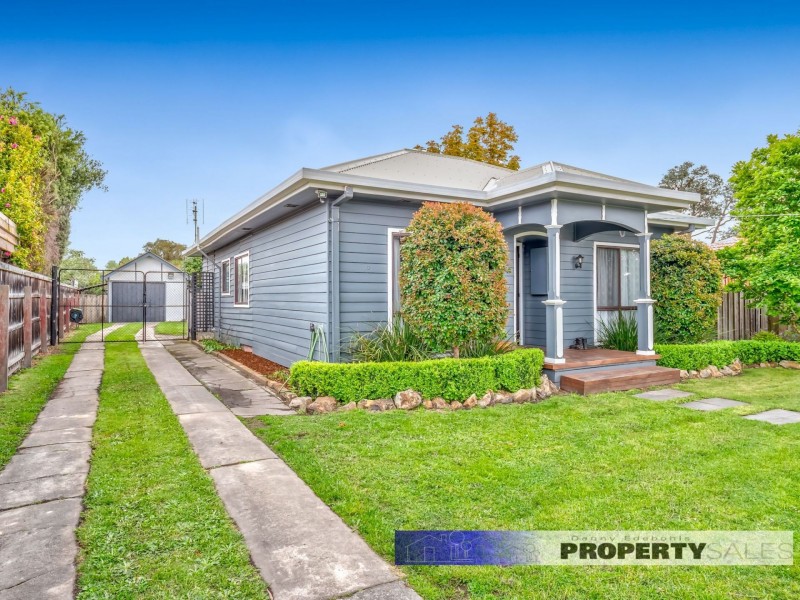 12 Bruce Street, Moe VIC 3825