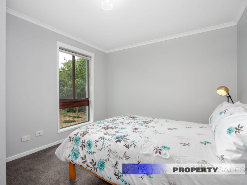 18 Desmond Street, Moe VIC 3825